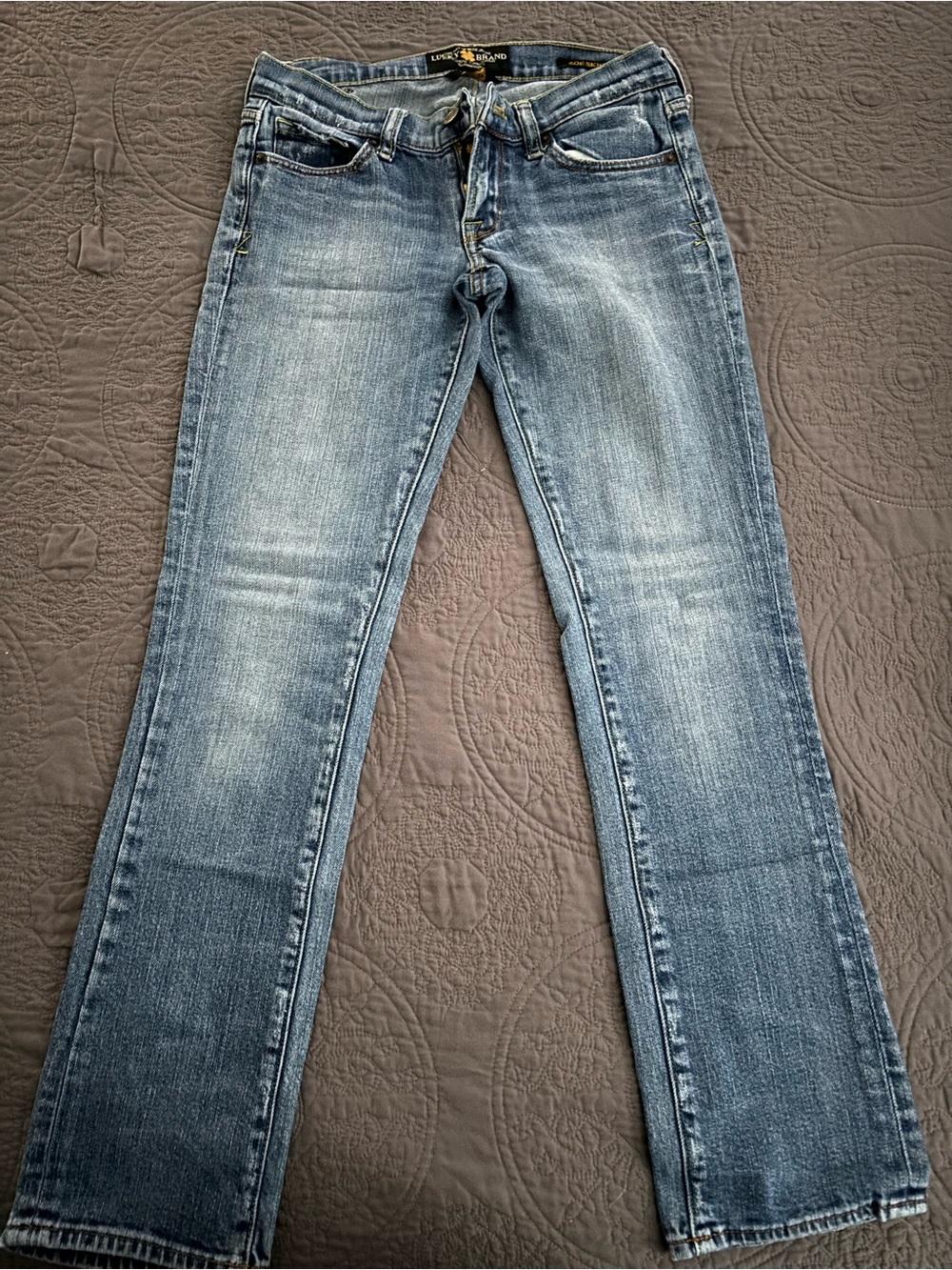 Lucky Brand Women’s Bootcut Jeans in Light Blue Wash